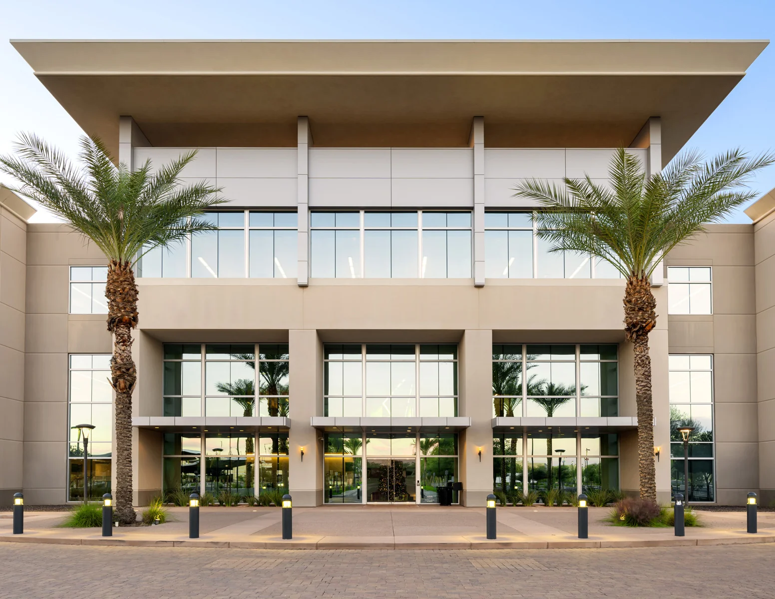 Chandler Freeway Crossing — Sale in Chandler, AZ, photo 3 of 6