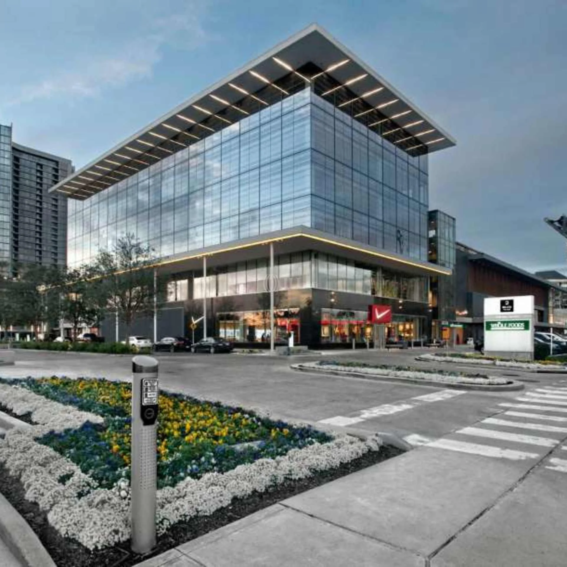 BLVD Place 2 — Lease in Houston, TX, photo 3 of 4