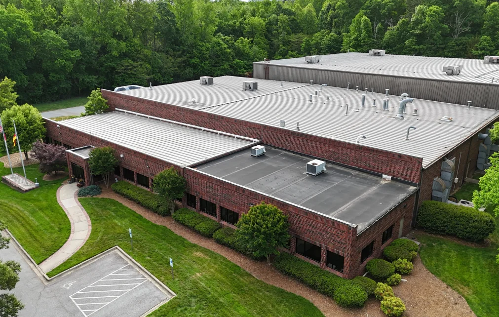 729 Gallimore Dairy Rd — Lease in High Point, NC, photo 1 of 4