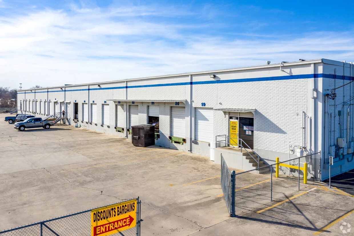 Rittiman East Industrial Park - Building 8 — Lease in San Antonio, TX, photo 1 of 4