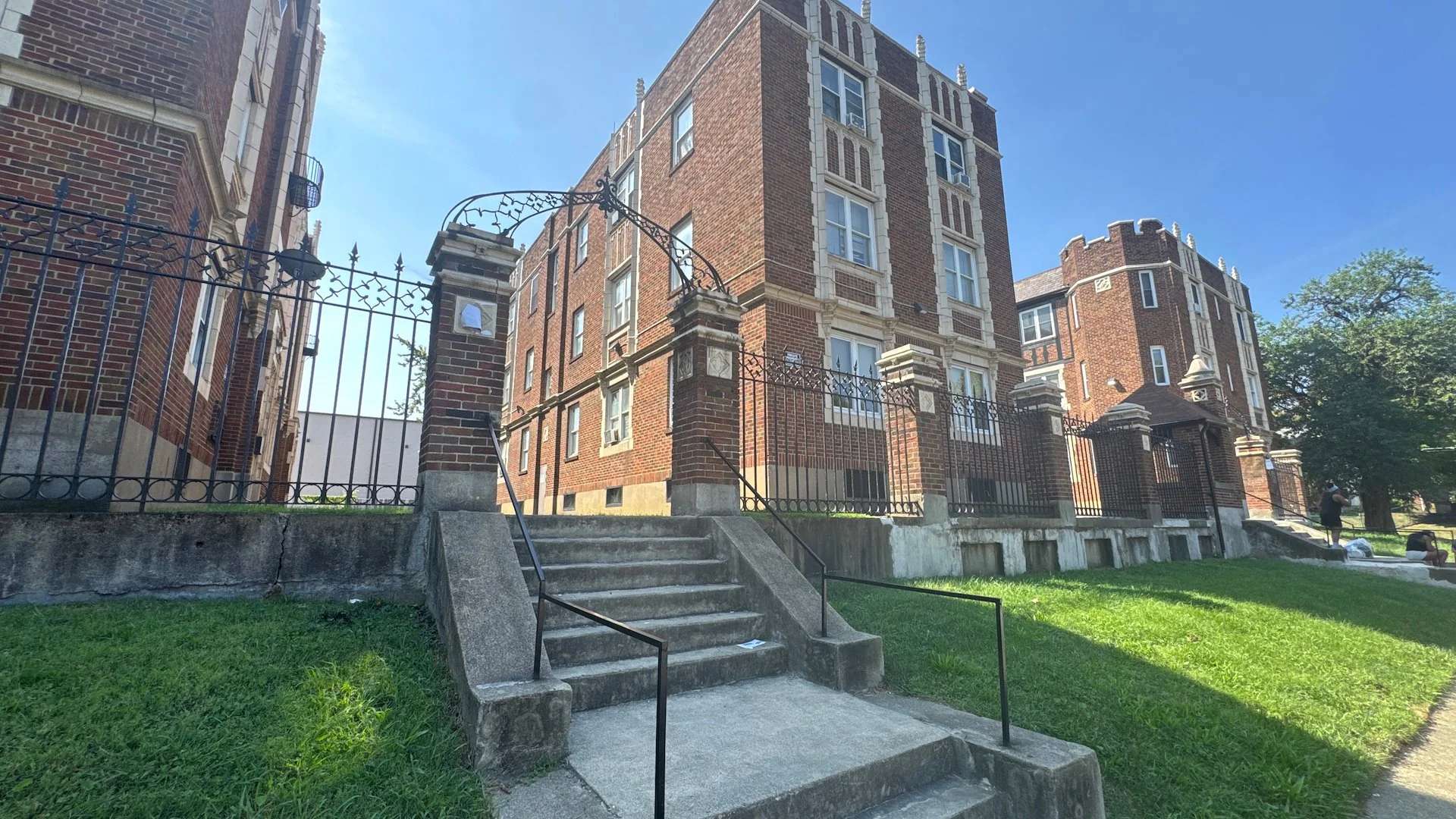 Forest Ave Flats — Sale in Cincinnati, OH, photo 3 of 8