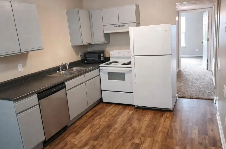 Cedar Springs Apartments — Sale in La Grange, KY, photo 3 of 5