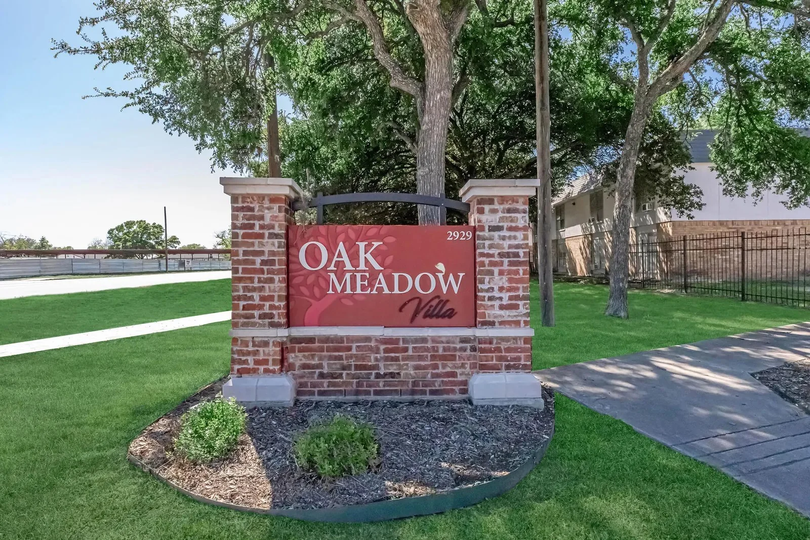 Auction - Oak Meadow Villa Apartments | 220 Units |… — Sale in San Antonio, TX, photo 3 of 8