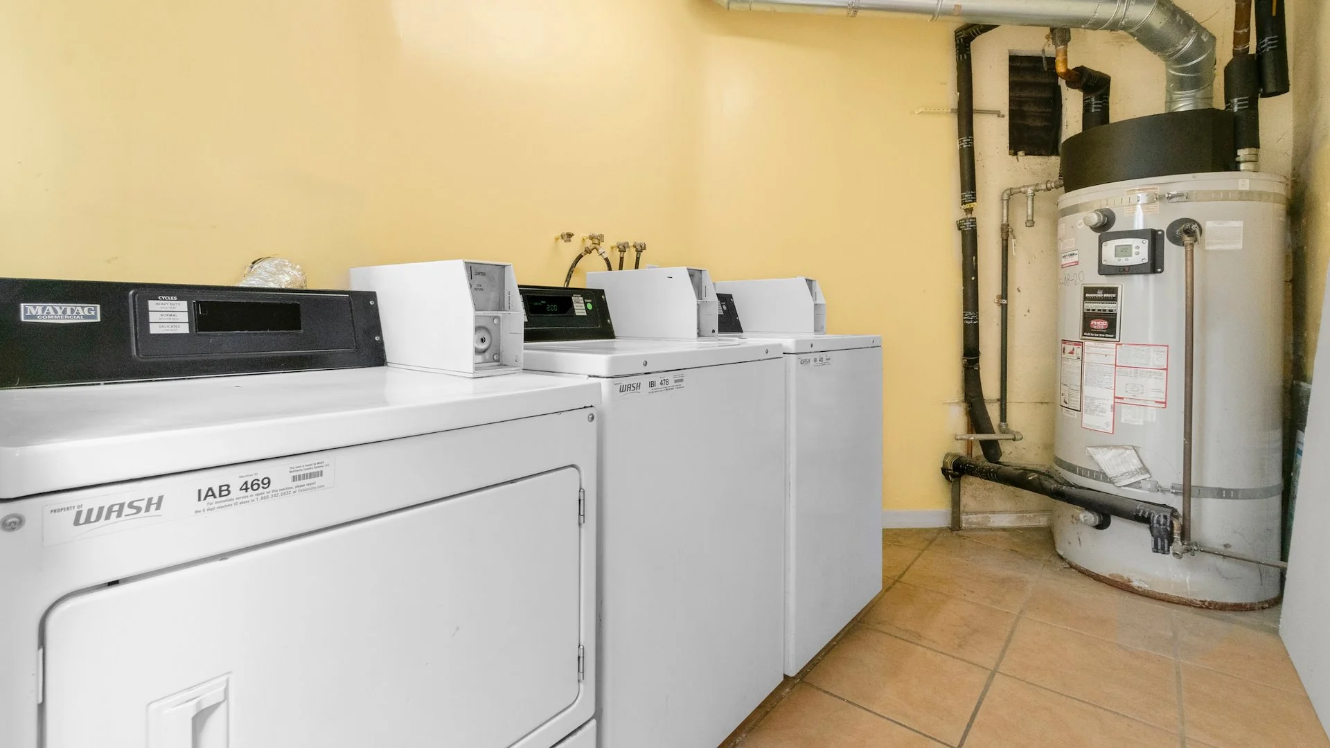 14553 Hartland St & 6840 Vesper Ave — Sale in Los Angeles, CA, photo 5 of 6