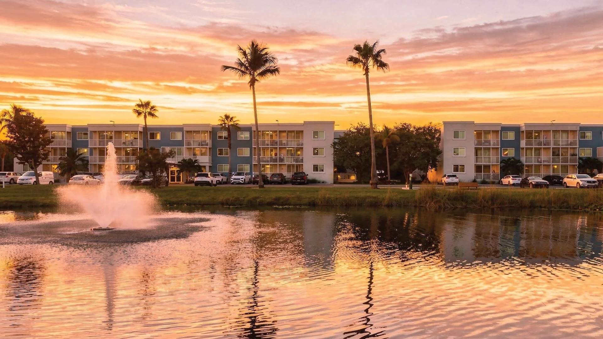 Sarasota Palms — Sale in Sarasota, FL, photo 1 of 8