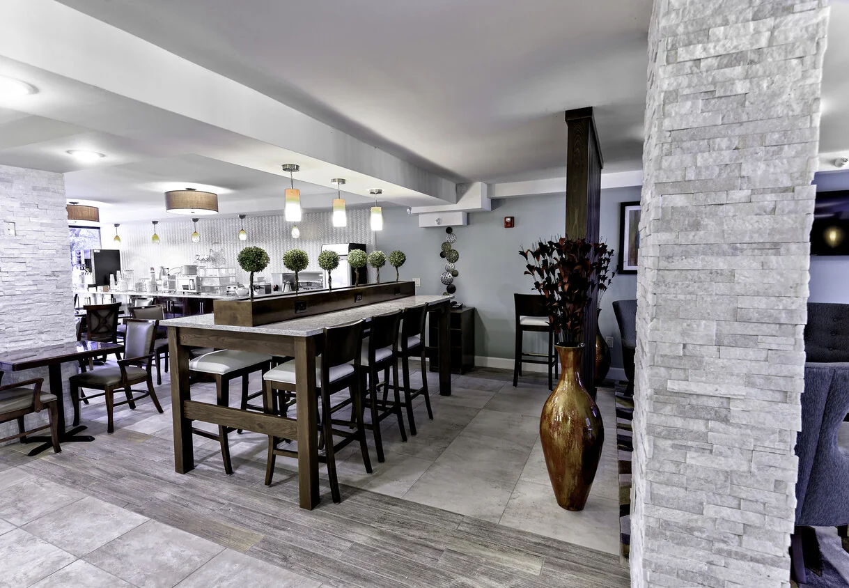 Spark by Hilton Hilton Head Island — Sale in Hilton Head Island, SC, photo 2 of 5