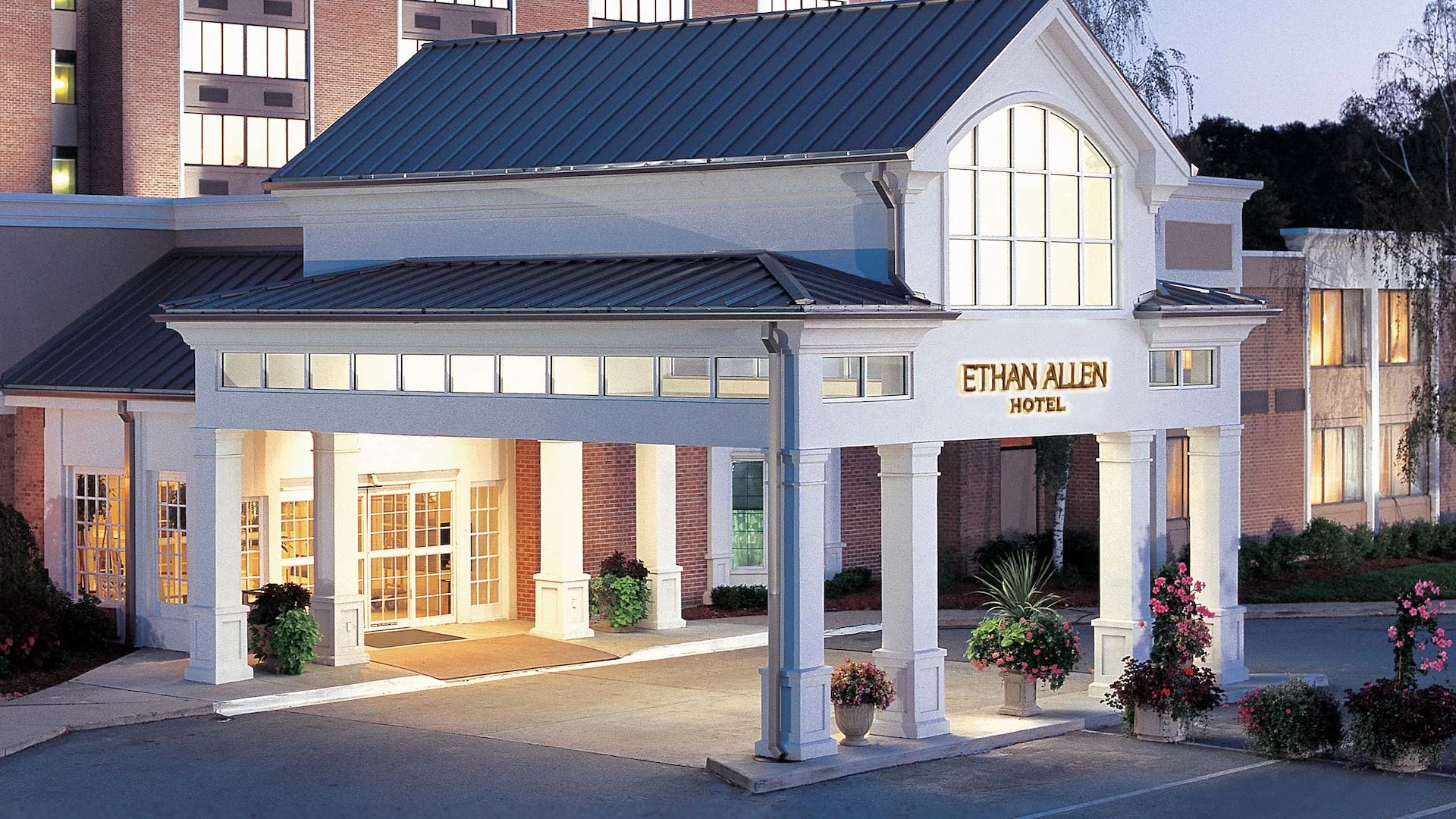 Ethan Allen Hotel - hospitality for sale in danbury, CT
