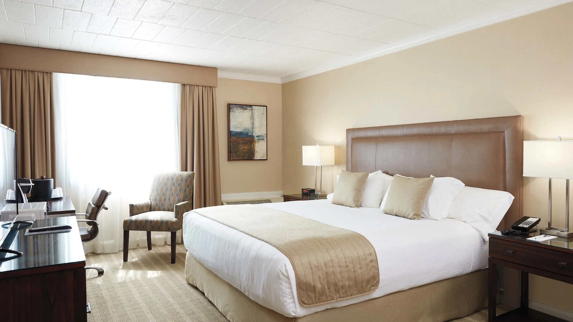 Ethan Allen Hotel — Sale in Danbury, CT, photo 2 of 2