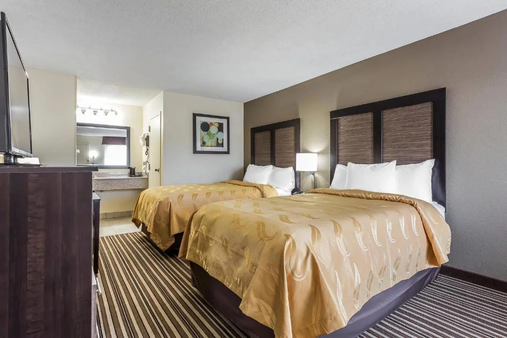 Quality Inn Pinehurst — Sale in Aberdeen, NC, photo 3 of 5