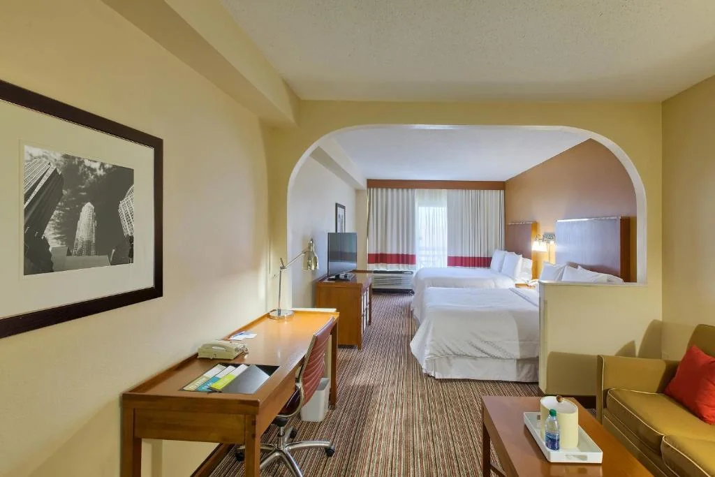Four Points by Sheraton Charlotte Pineville — Sale in Pineville, NC, photo 4 of 5