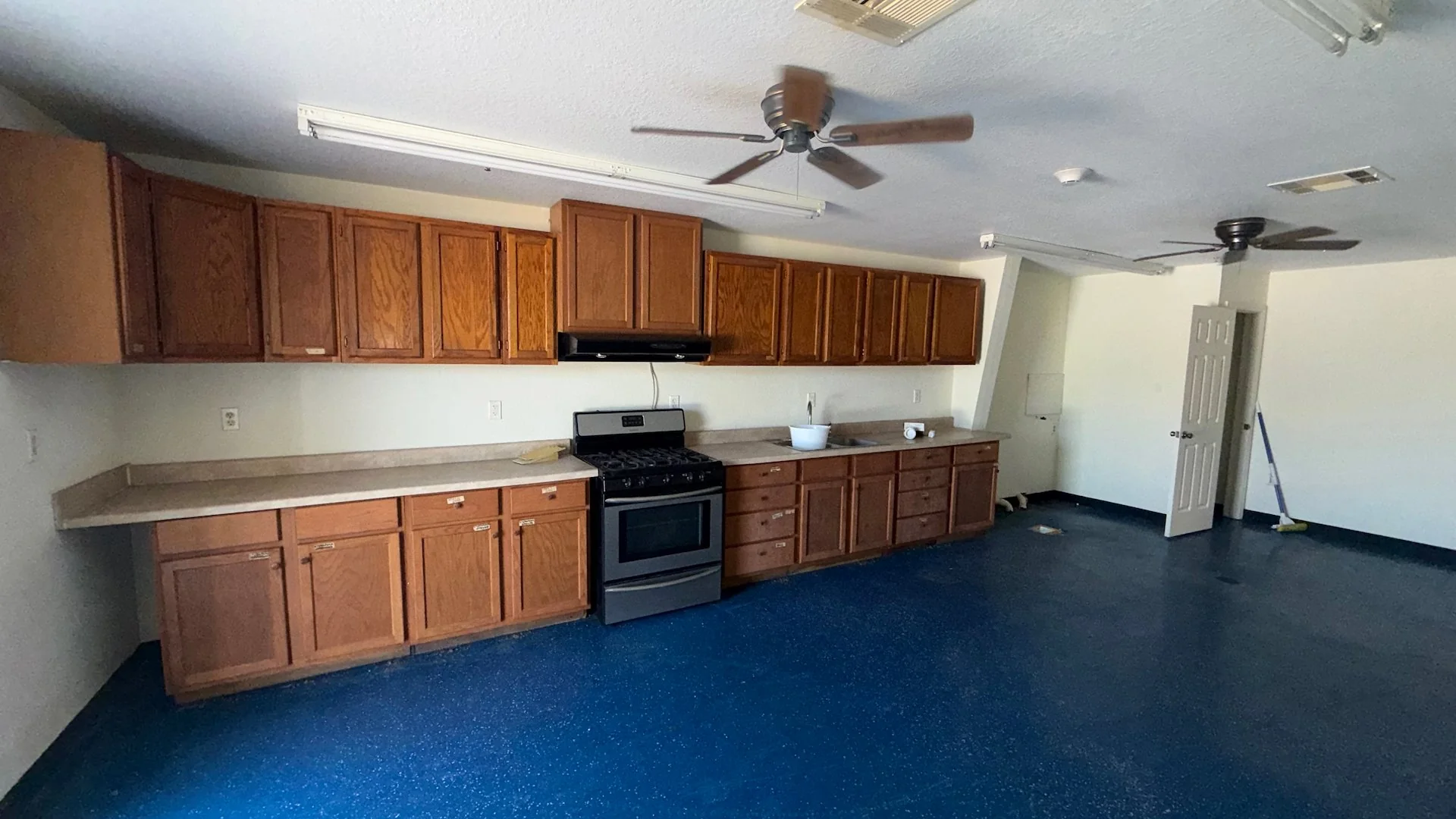 116 South Avenue D — Sale in Freeport, TX, photo 5 of 8