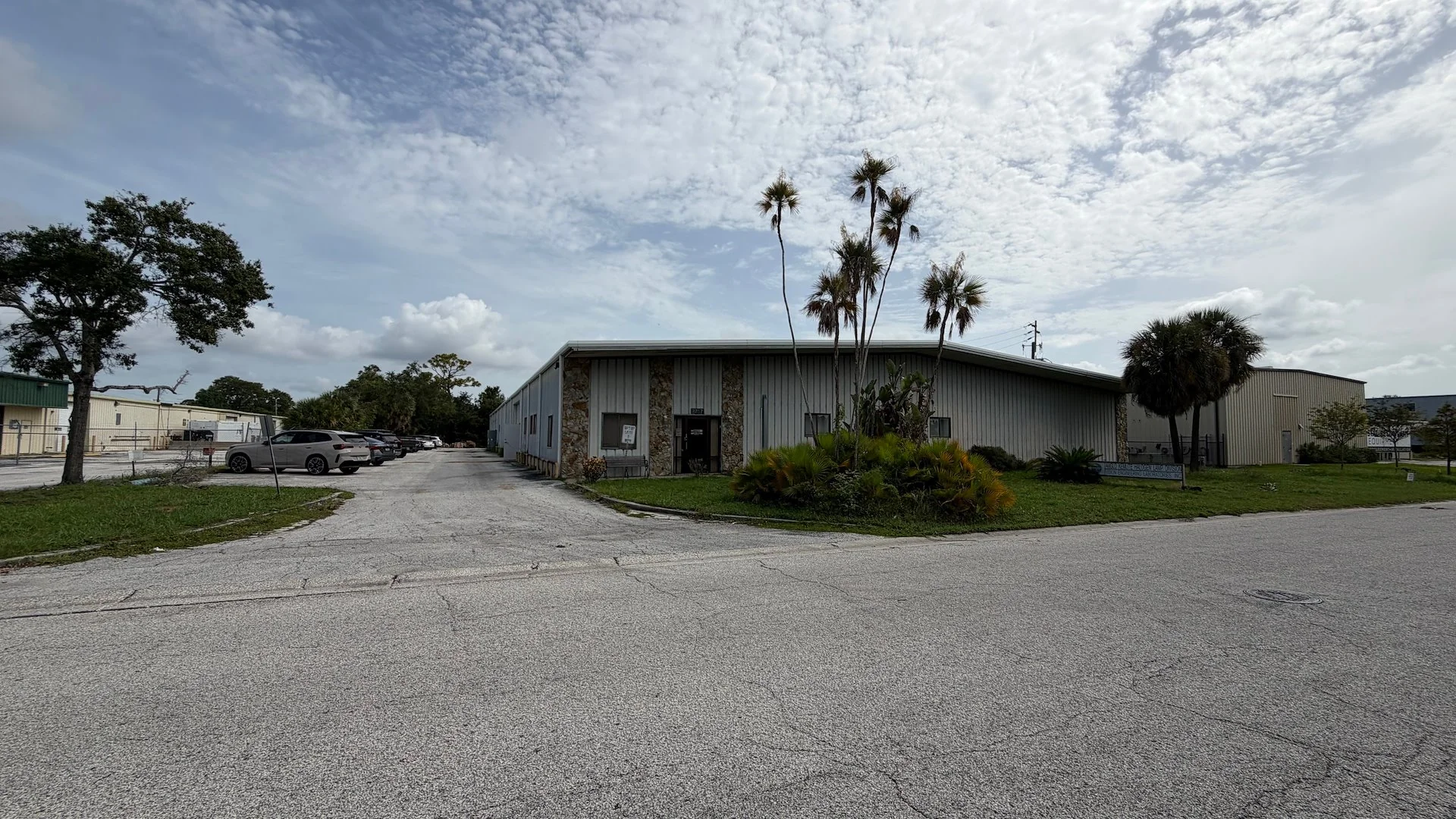 Amglo Halogen Division — Sale in Largo, FL, photo 1 of 4