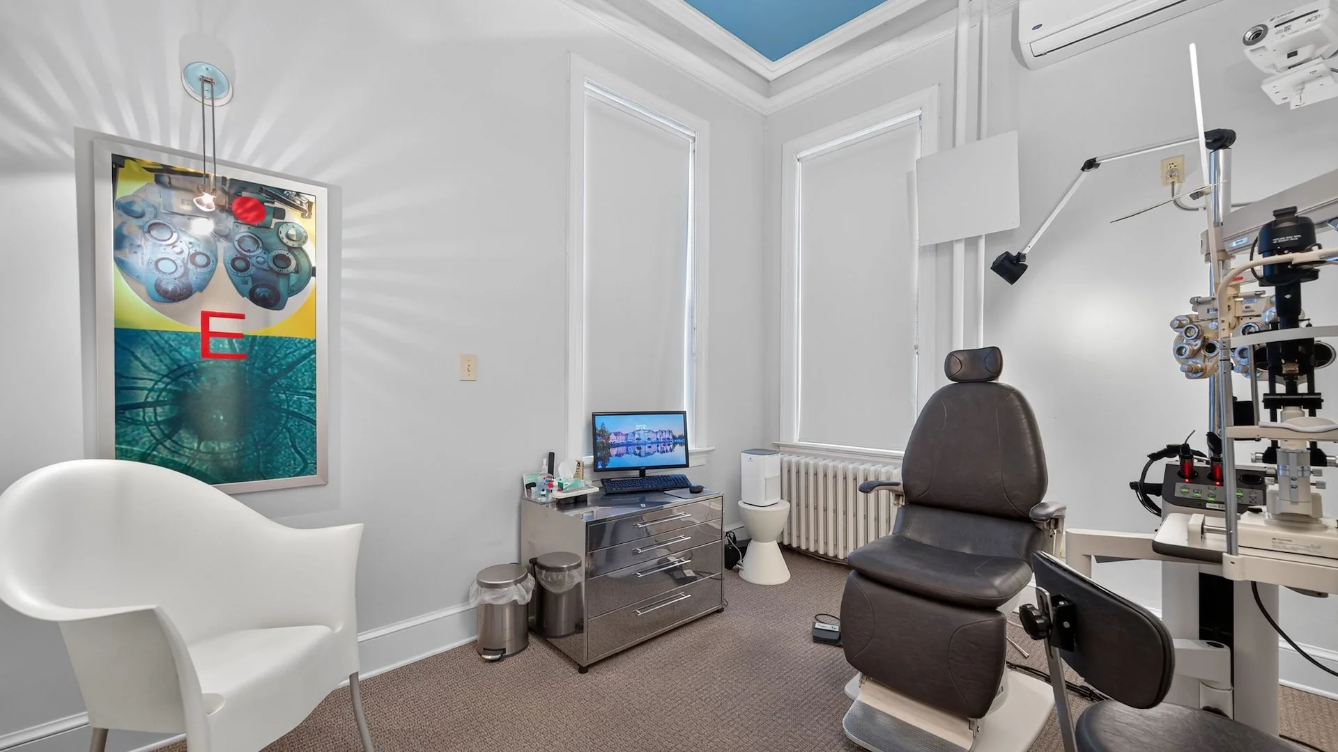 Alexandria Ophthalmic Associates — Sale in Alexandria, VA, photo 2 of 3