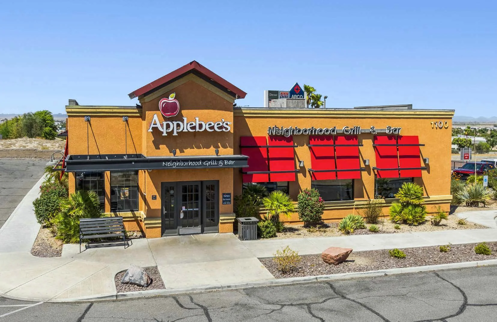 Applebee's | ±15-Yr NNN | 22-Unit Guaranty | E 16th… — Sale in Yuma, AZ, photo 1 of 3