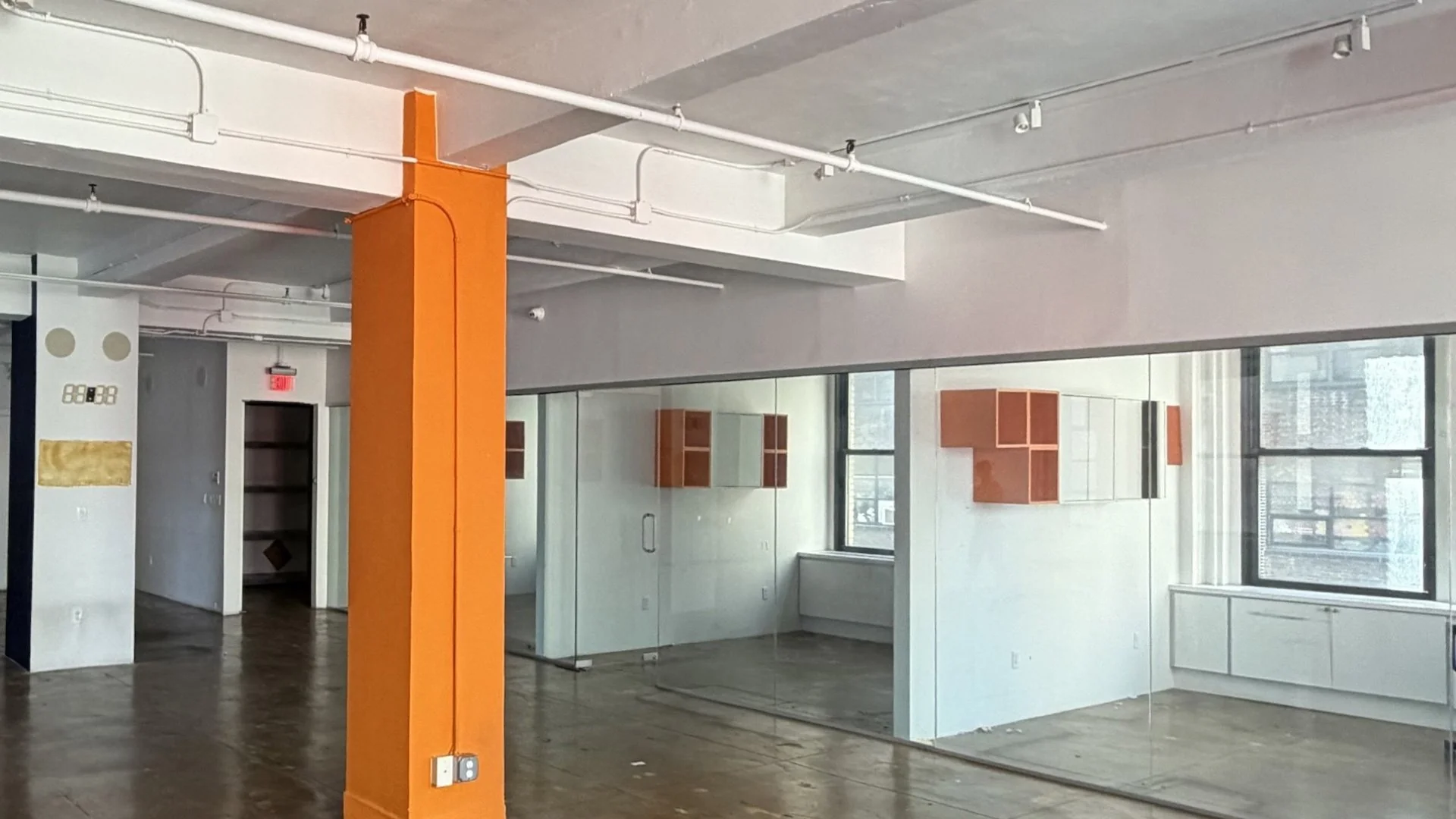 600 8th Avenue — Sale in New York, NY, photo 2 of 5