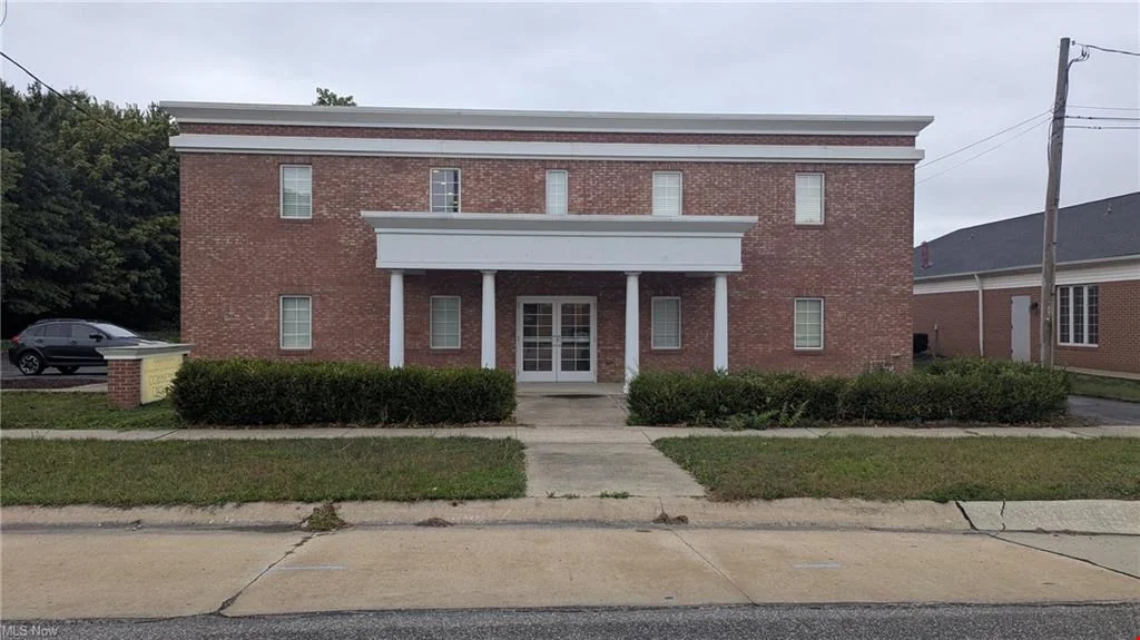 22100 Mastick Rd. Fairview Park, OH 44126 — Sale in Fairview Park, OH, photo 5 of 8