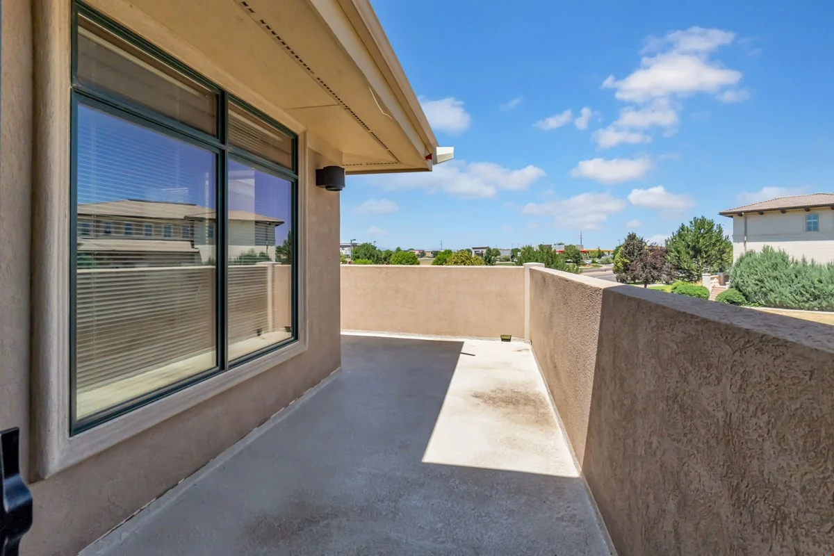 Larimer Parkway — Lease in Johnstown, CO, photo 3 of 8