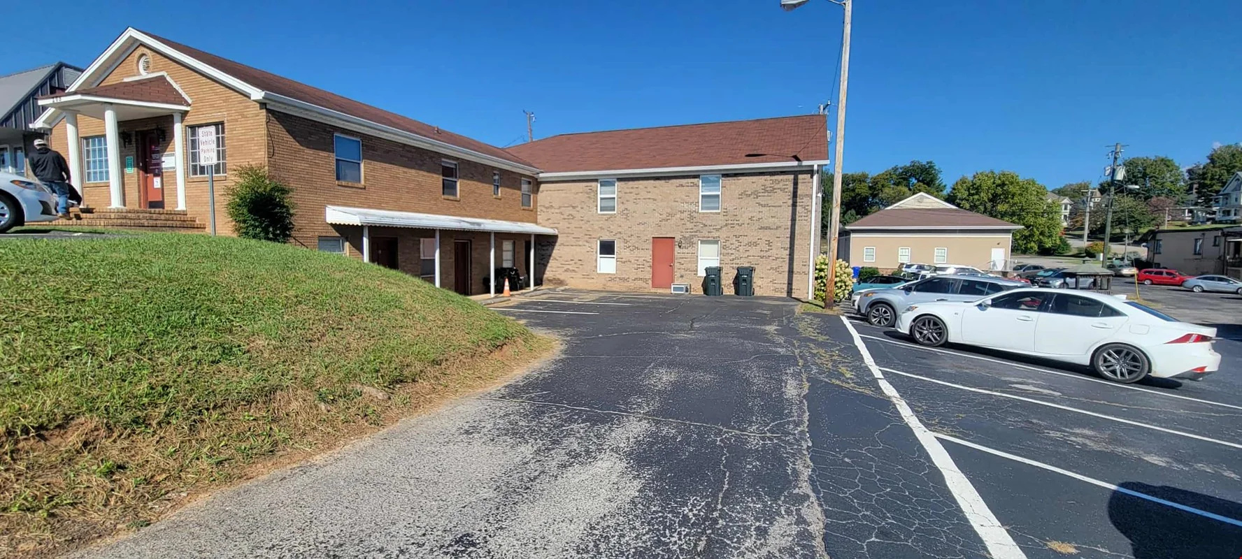 209 E Main St — Lease in Morristown, TN, photo 2 of 8