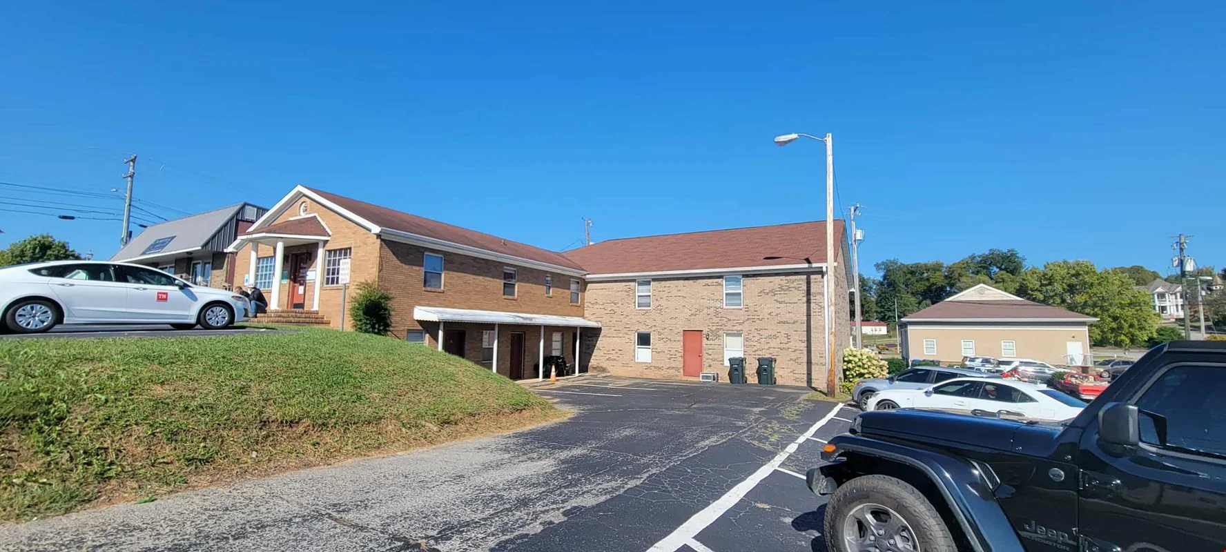 209 E Main St — Lease in Morristown, TN, photo 3 of 8