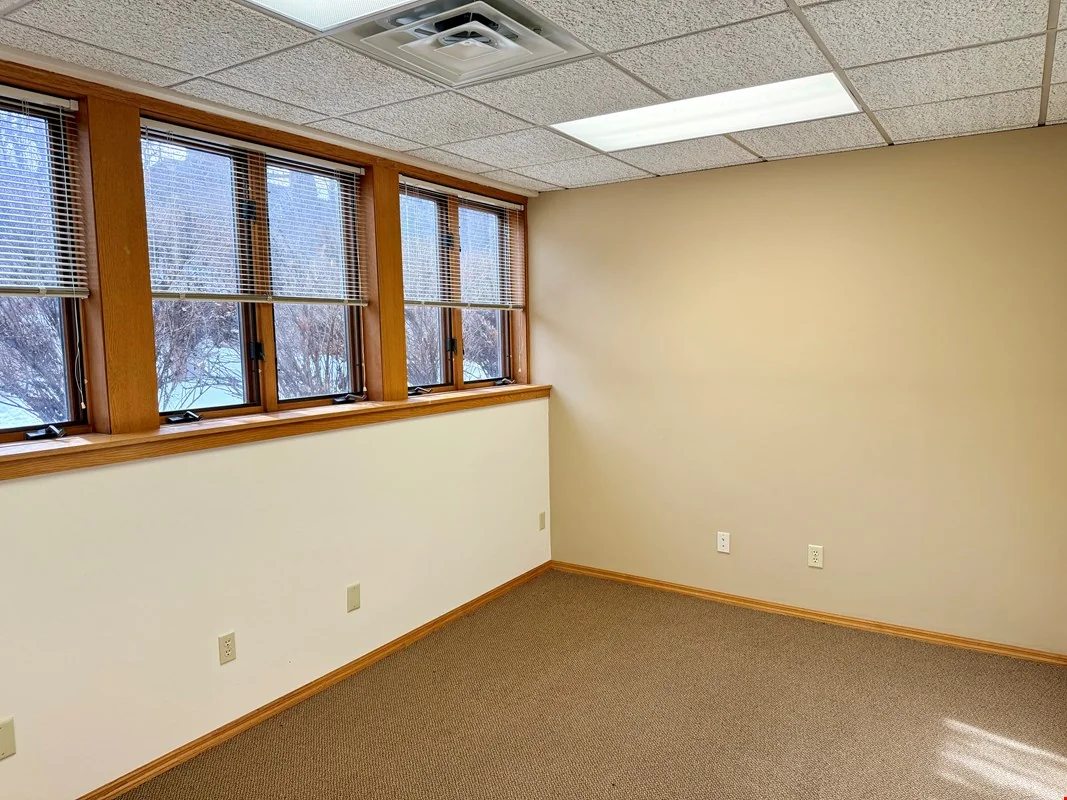 Foxridge Office Suites: 1424 N High Point Rd, Middleton, WI - office for sale in middleton, WI