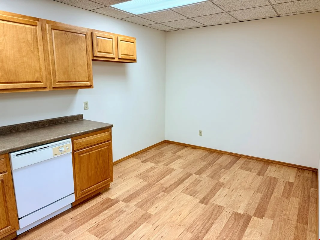 Foxridge Office Suites: 1424 N High Point Rd,… — Lease in Middleton, WI, photo 6 of 8
