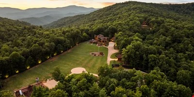 15 Bedroom Hospitality Venue in North Georgia Mountains — Sale in Sautee Nacoochee, GA, photo 3 of 8