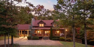 15 Bedroom Hospitality Venue in North Georgia Mountains — Sale in Sautee Nacoochee, GA, photo 4 of 8
