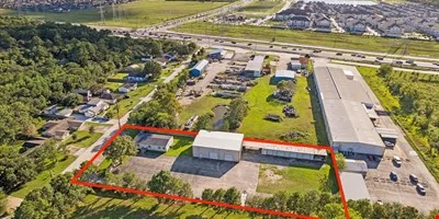 304 MEADOW LANE, KEMAH, TEXAS — Lease in Kemah, TX, photo 2 of 8