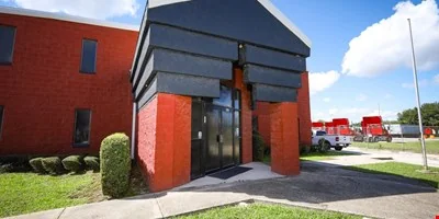 Warehouse | Office Space — Lease in Orlando, FL, photo 1 of 8