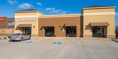 1440-1446 Northeast Douglas Street, Lee's Summit, MO… — Lease in Lee's Summit, MO, photo 1 of 8