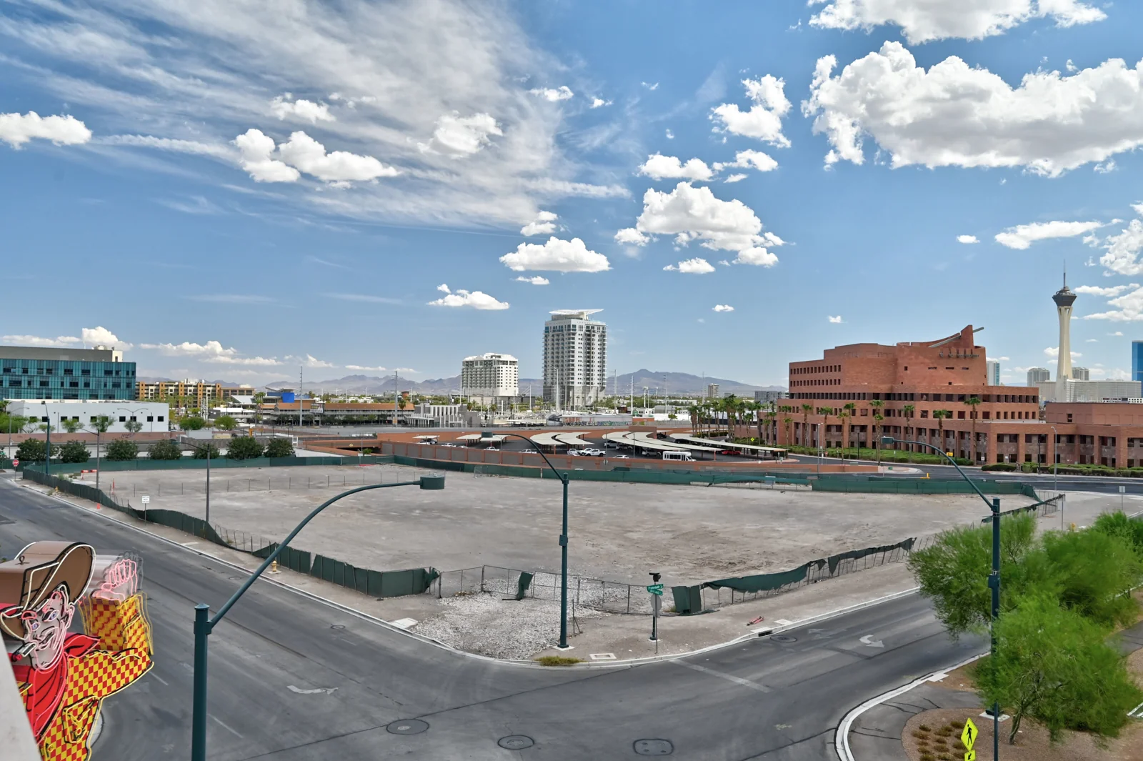 Symphony Park Medical Center — Lease in Las Vegas, NV, photo 2 of 8