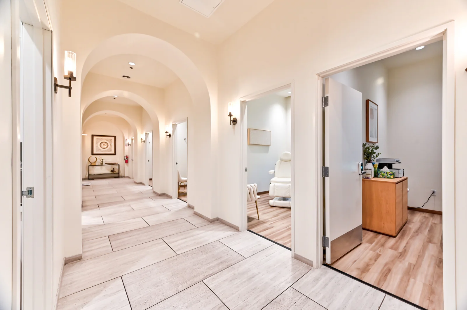 5770 S. Durango Drive — Sale in Las Vegas, NV, photo 8 of 8
