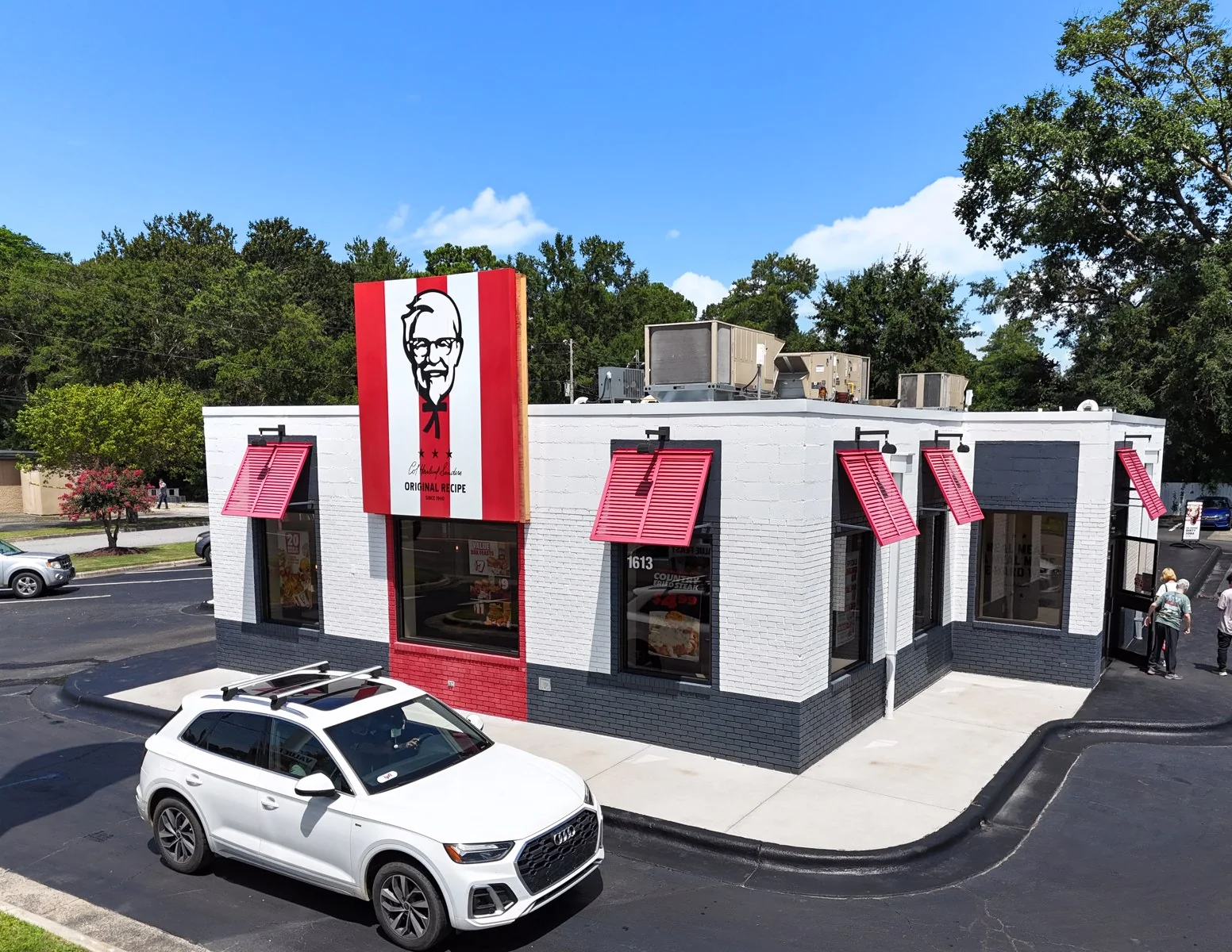 1613 W Vernon Ave — Lease in Kinston, NC, photo 1 of 1