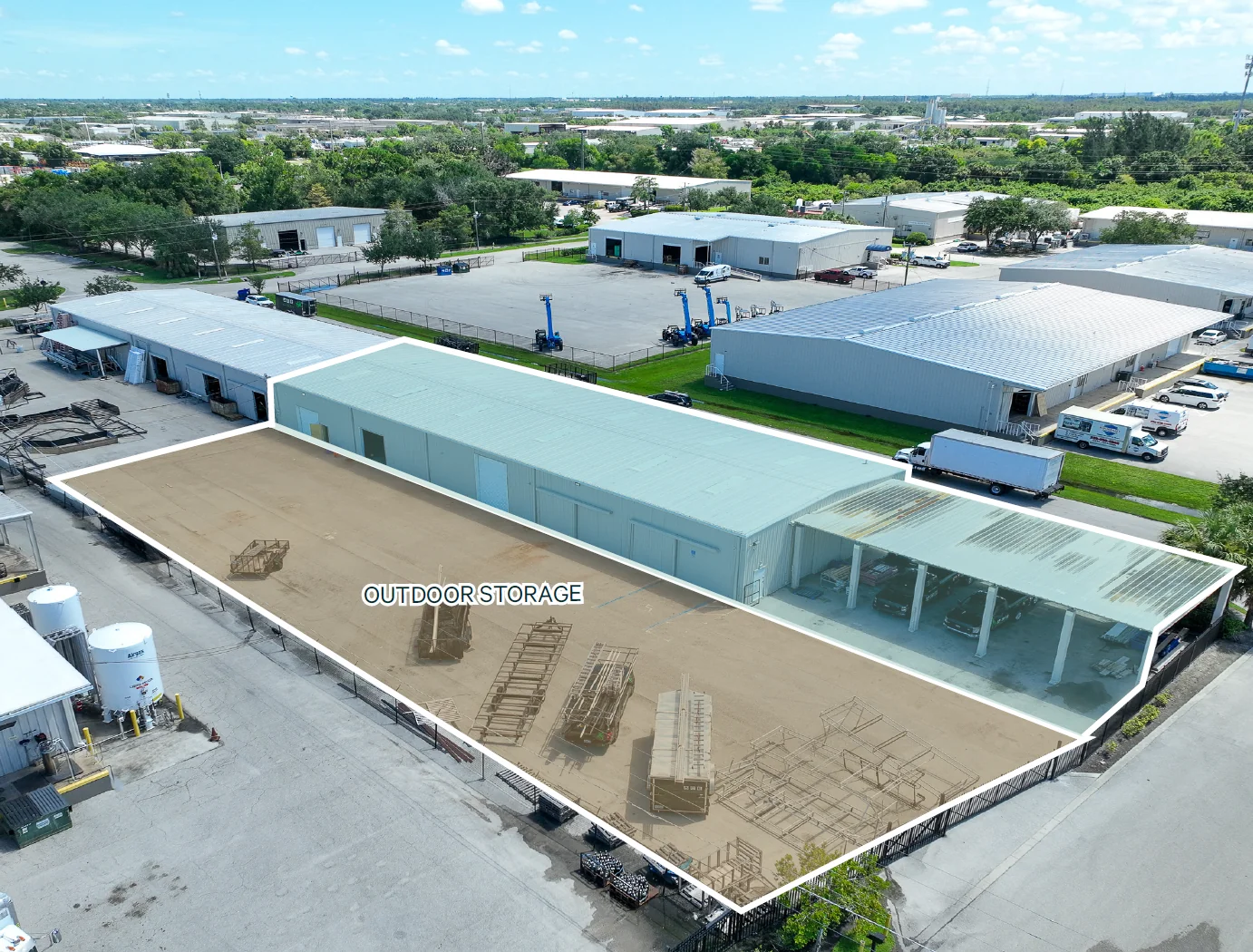 Metro Distribution Center-Heavy Industrial IOS Park — Lease in Fort Myers, FL, photo 3 of 4