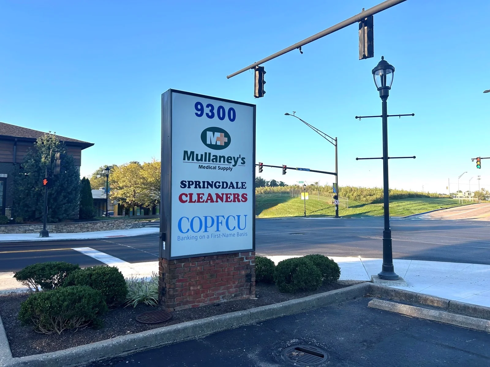 9300 Kenwood Rd — Lease in Cincinnati, OH, photo 2 of 3