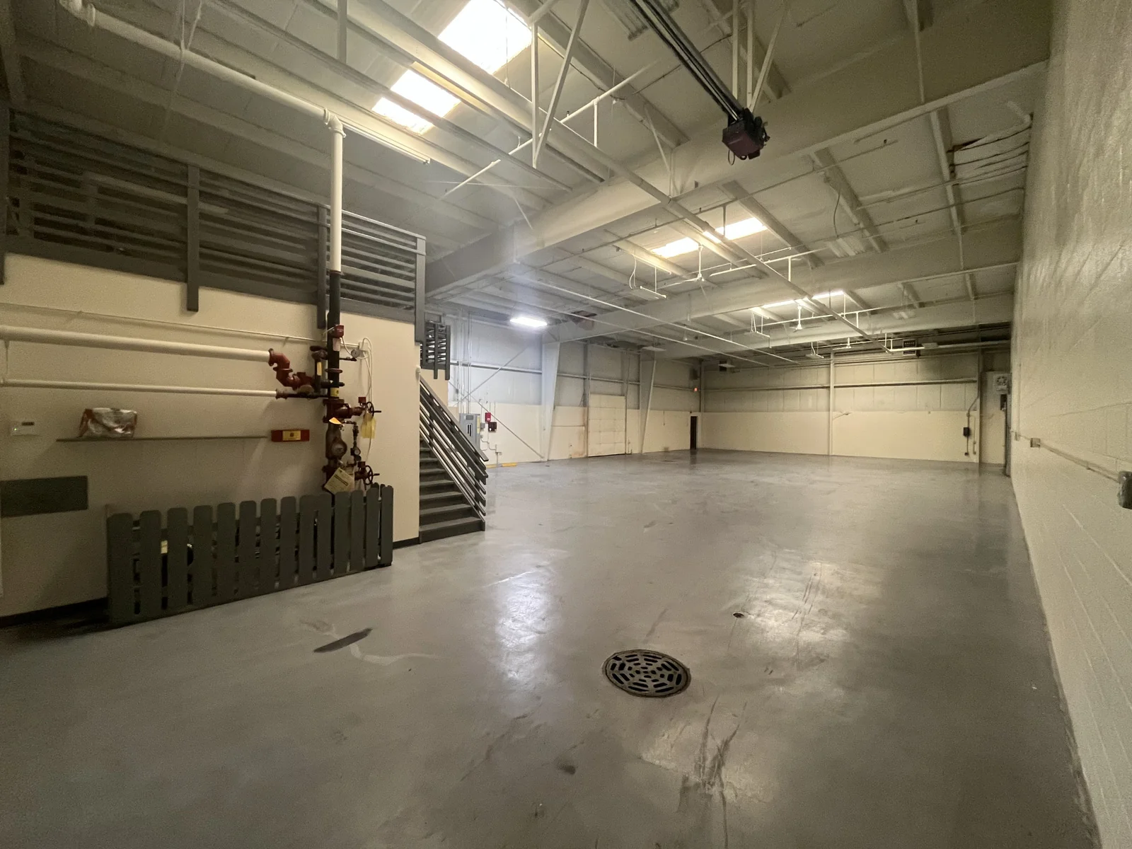 731 N Raddant Road, Batavia, Illinois — Lease in Batavia, IL, photo 2 of 4