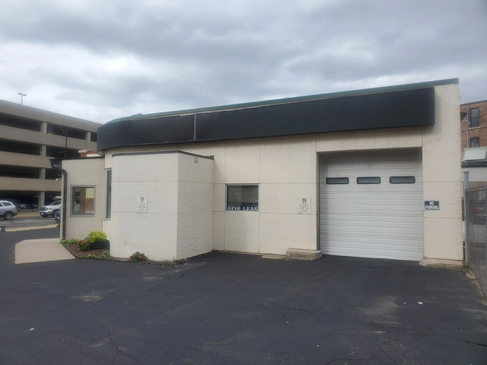 Corner Location - Automotive - Car Tinting - Car Rental — Lease in La Crosse, WI, photo 1 of 2