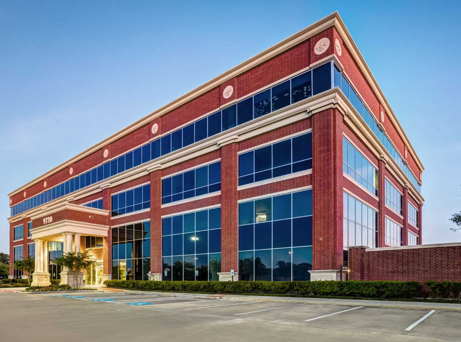 Office in Houston, TX — Lease in Houston, TX, photo 1 of 1