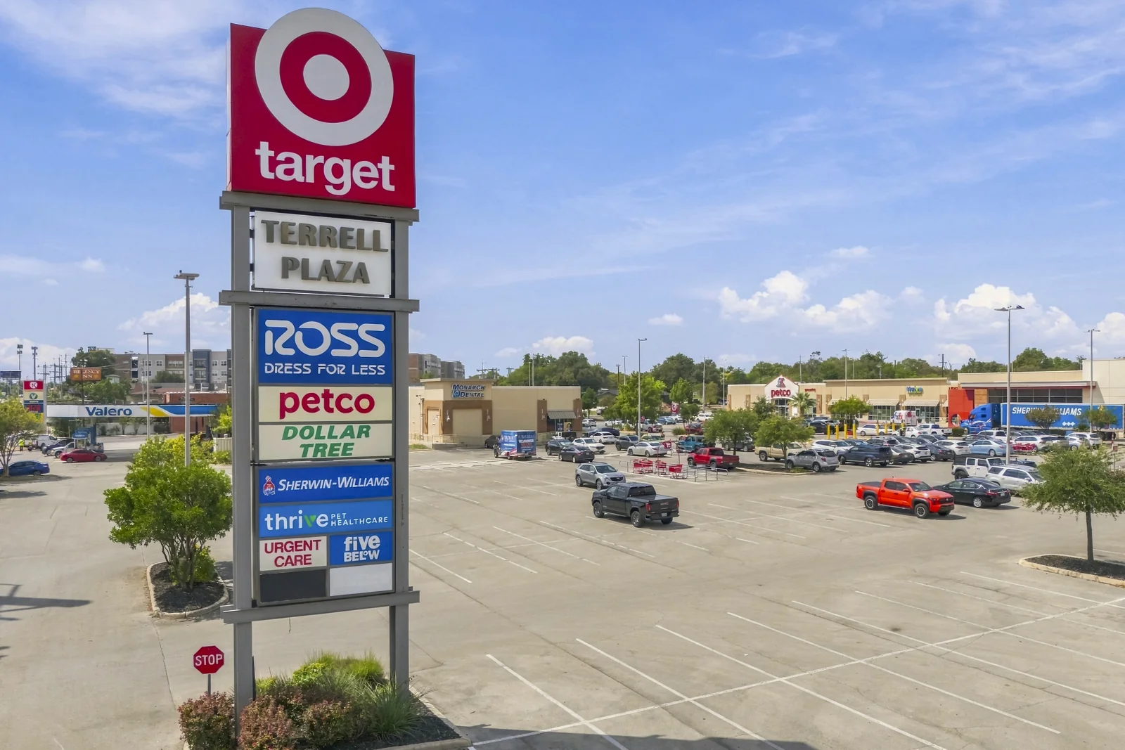 Terrell Plaza — Lease in San Antonio, TX, photo 3 of 7