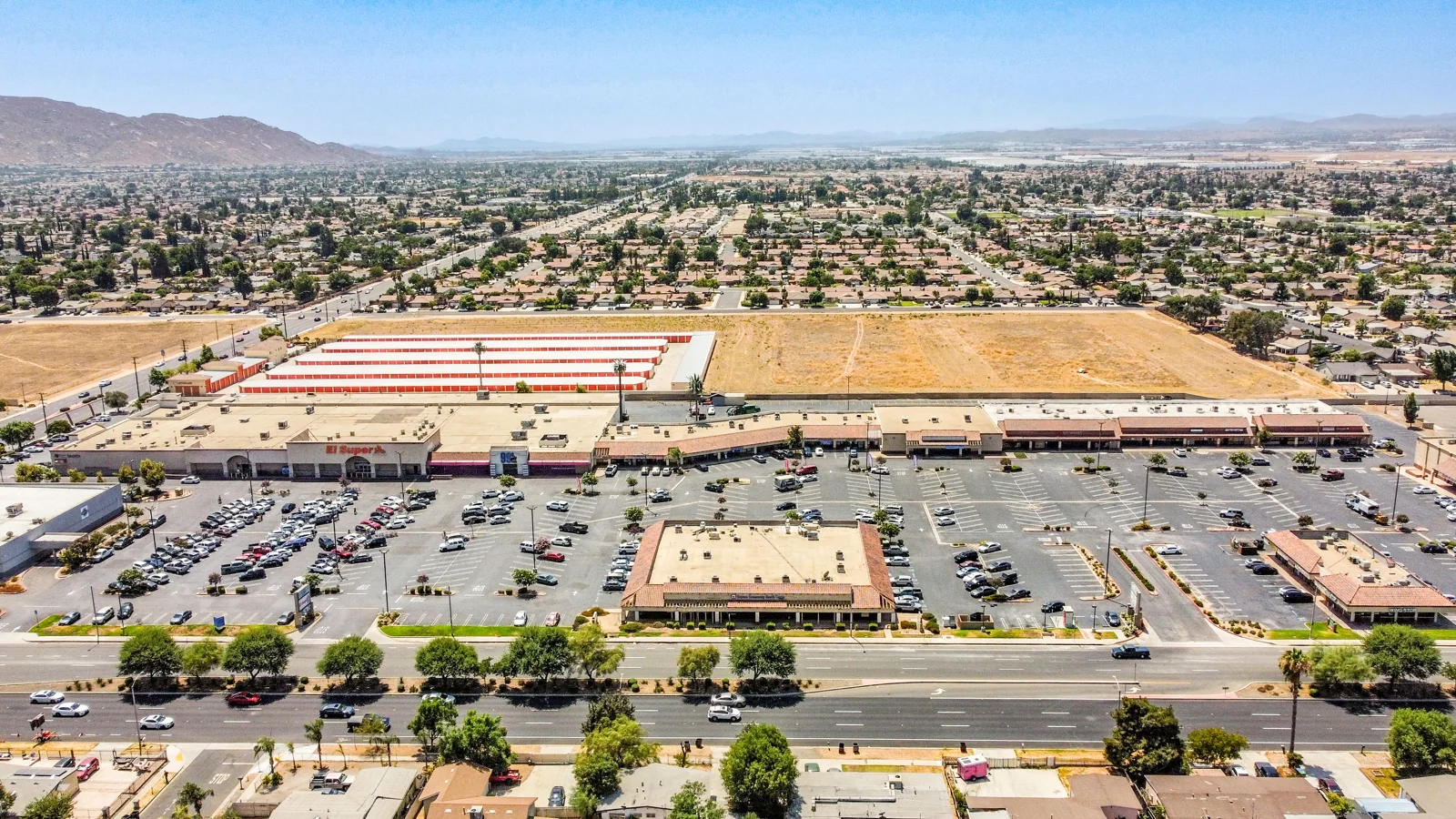 Retail in Moreno Valley, CA — Lease in Moreno Valley, CA, photo 5 of 6