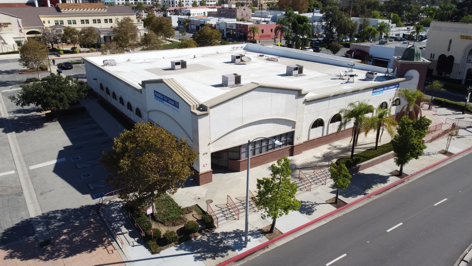 Retail in Azusa, CA — Lease in Azusa, CA, photo 1 of 4