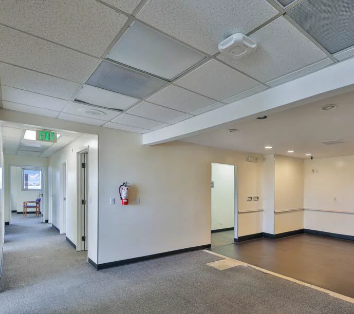 Doctors' Medical Plaza — Lease in Granada Hills, CA, photo 3 of 8