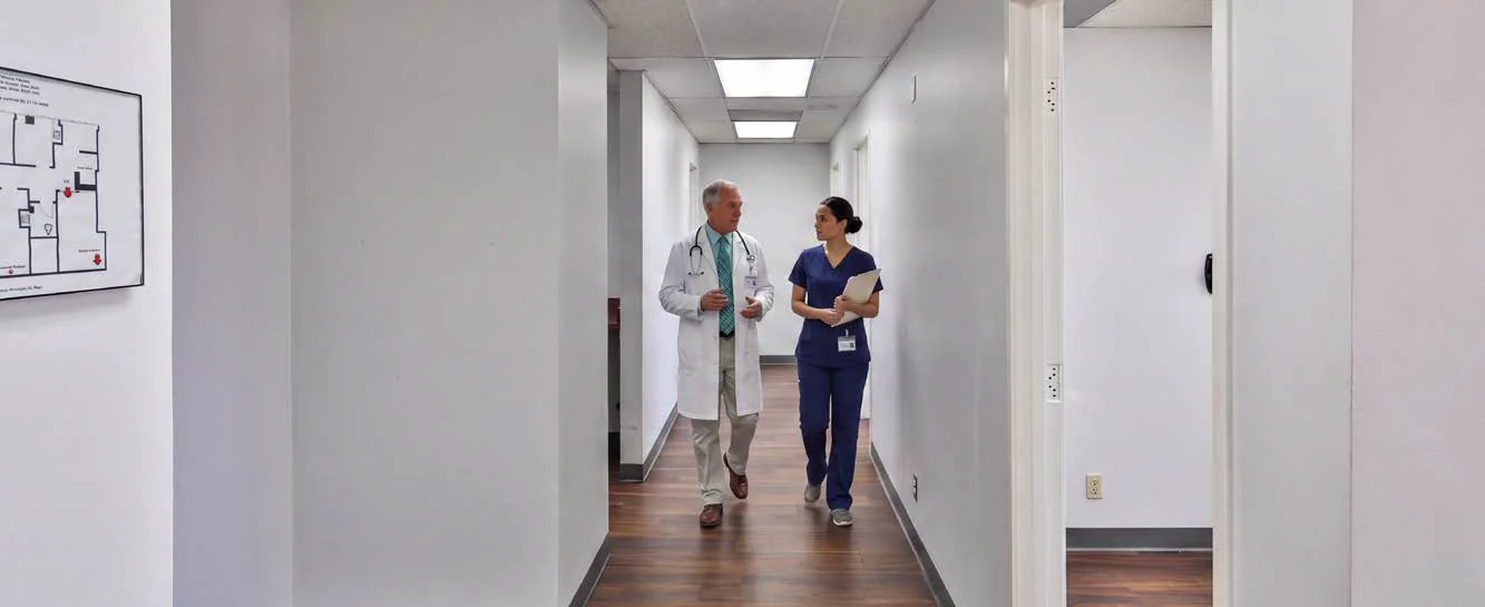 Doctors' Medical Plaza — Lease in Granada Hills, CA, photo 4 of 8