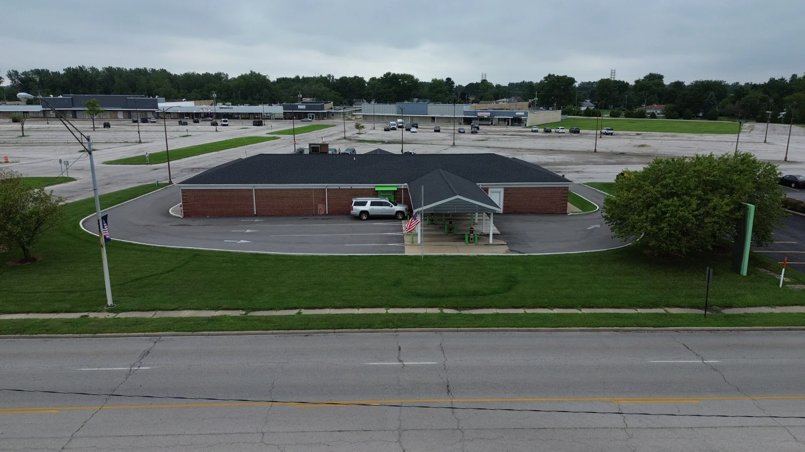 Strategically Located 4,832 SF Retail Building on 0.69 AC - other for sale in northwood, OH