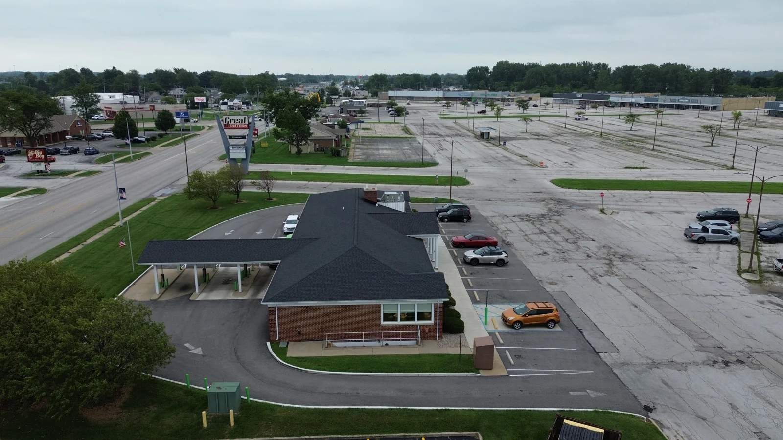 Strategically Located 4,832 SF Retail Building on… — Sale in Northwood, OH, photo 4 of 4