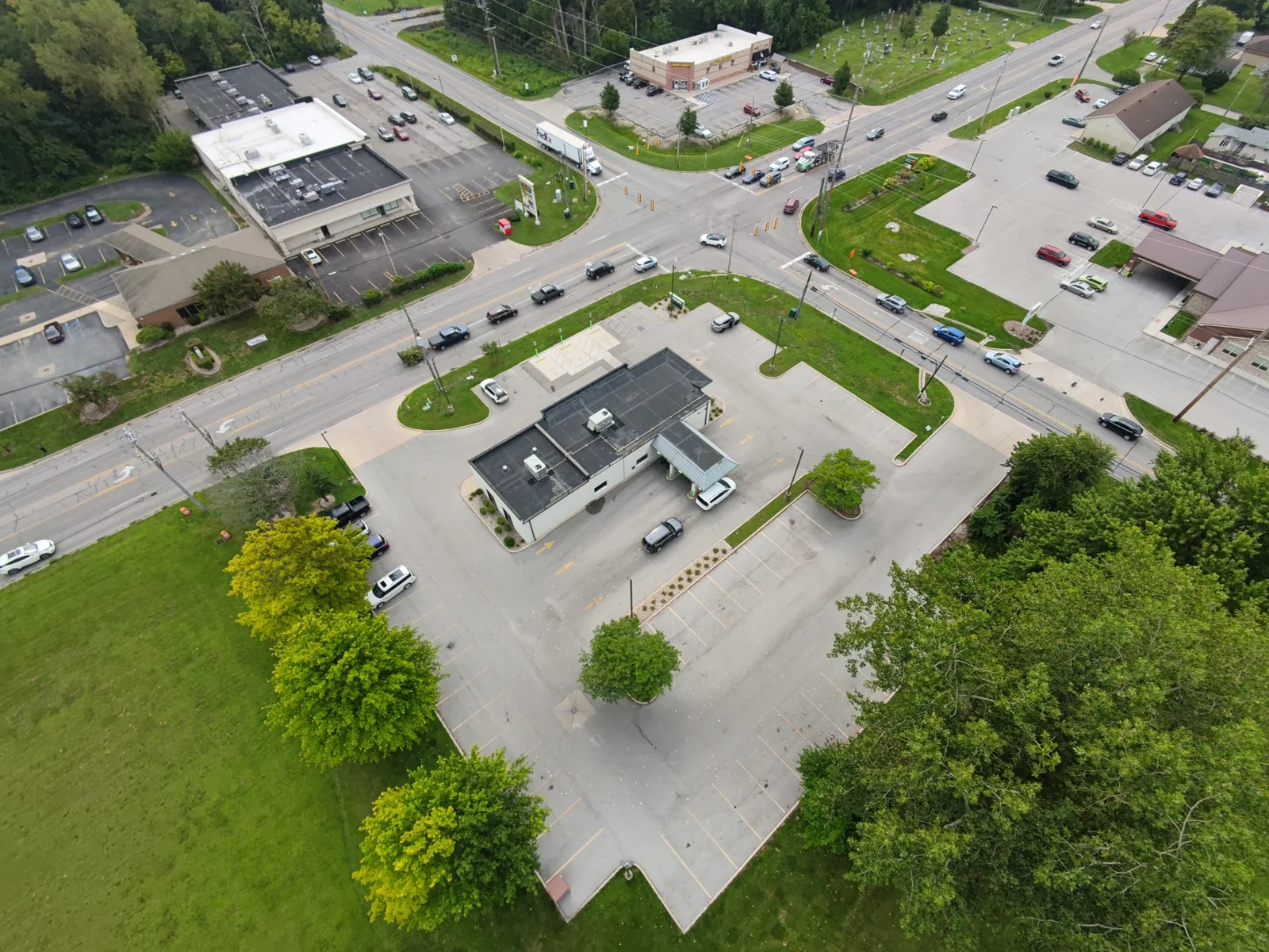 2,138 SF Retail Building on 1.70 AC Corner Parcel — Sale in Temperance, MI, photo 3 of 4