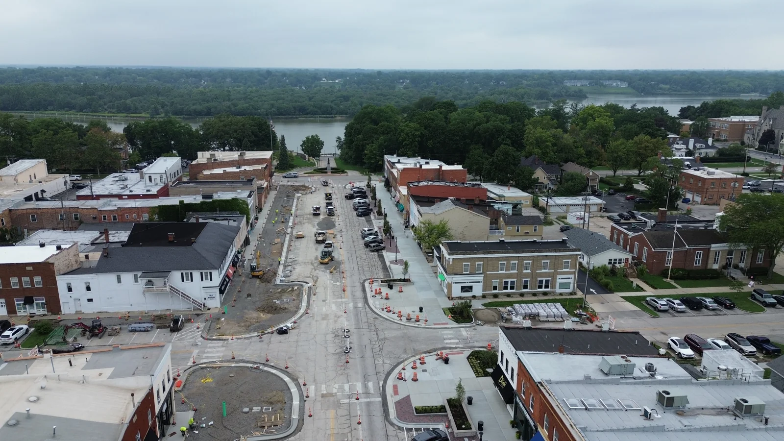 4,460 SF Retail Building Located in Downtown Perrysburg — Sale in Perrysburg, OH, photo 2 of 5
