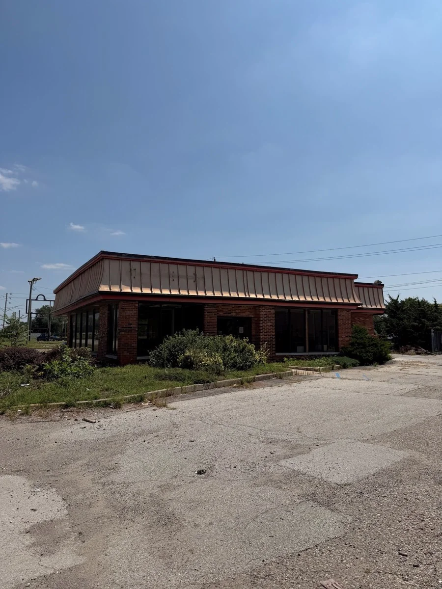 Retail in Indianapolis, IN — Sale in Indianapolis, IN, photo 1 of 2