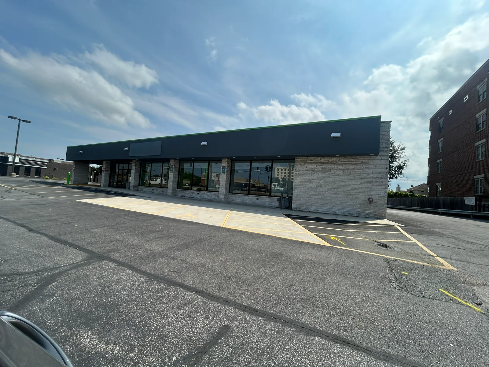 4,100 SF Freestanding Retail Building with Drive-Thru — Sale in Schiller Park, IL, photo 5 of 5