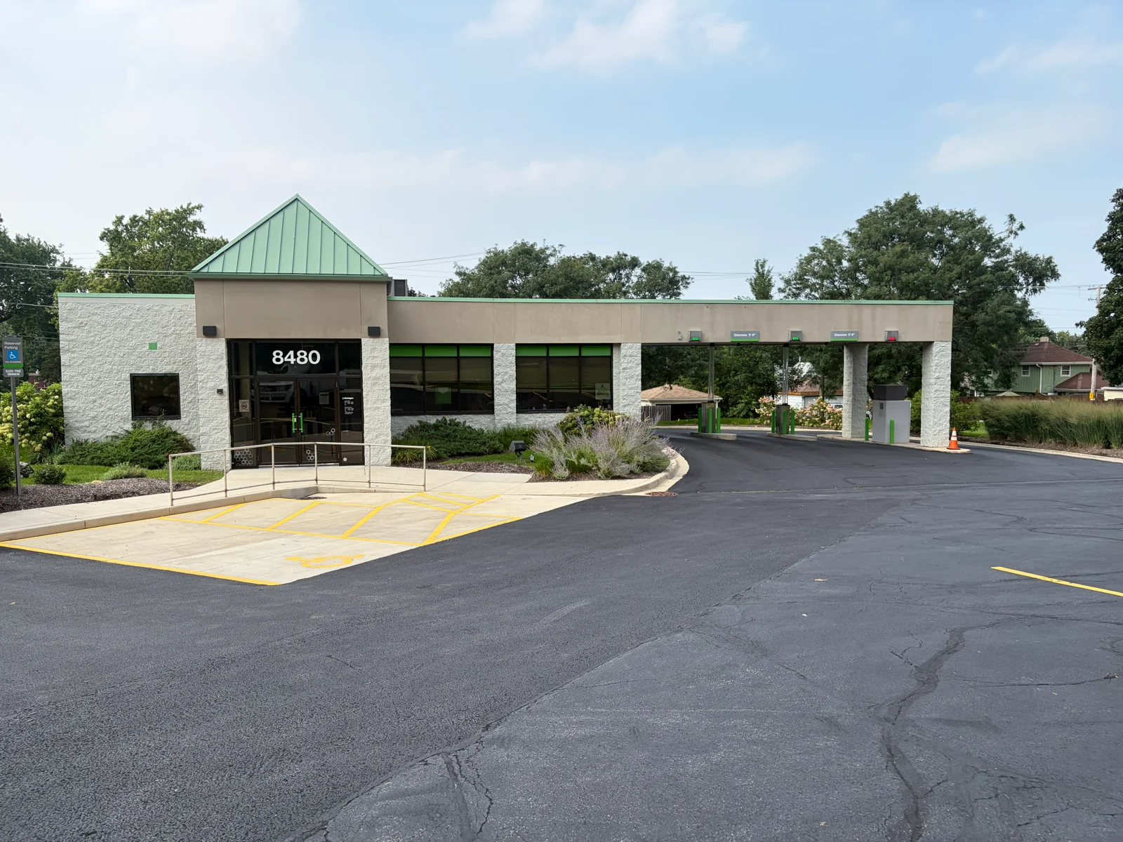 2,075 SF Freestanding Retail Building with Drive-Thru - other for sale in willow springs, IL